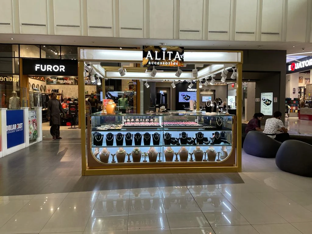 Alita Accessories