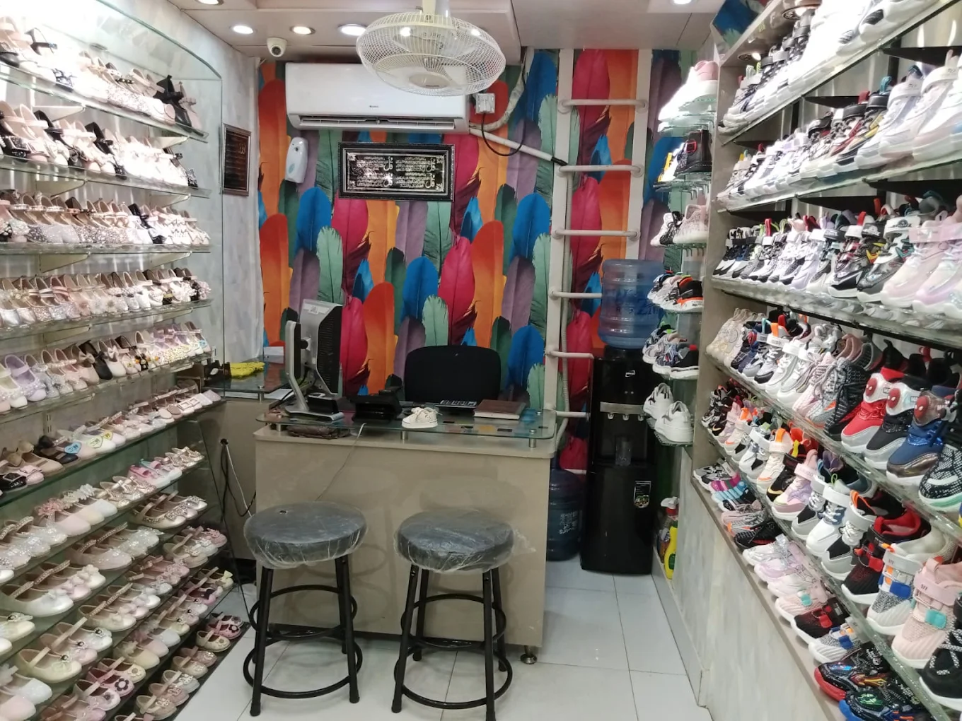 Smart Footwear - Wholesale