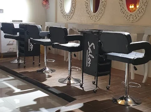 Business Directory of Pakistan 7 Huda Najmi Makeup Studio, Make-up artist in Karachi, Pakistan.